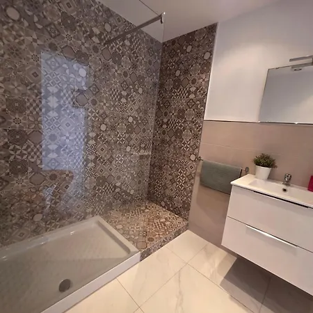 Ocean View Apartment *